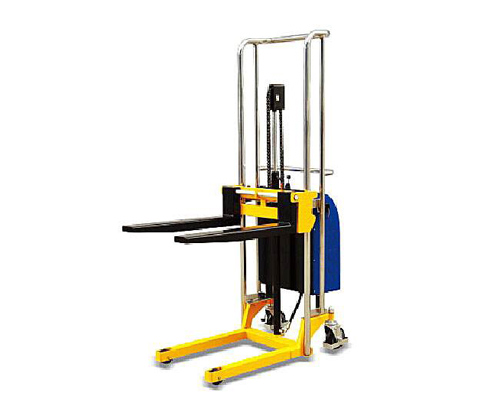 輕型半電動堆高車